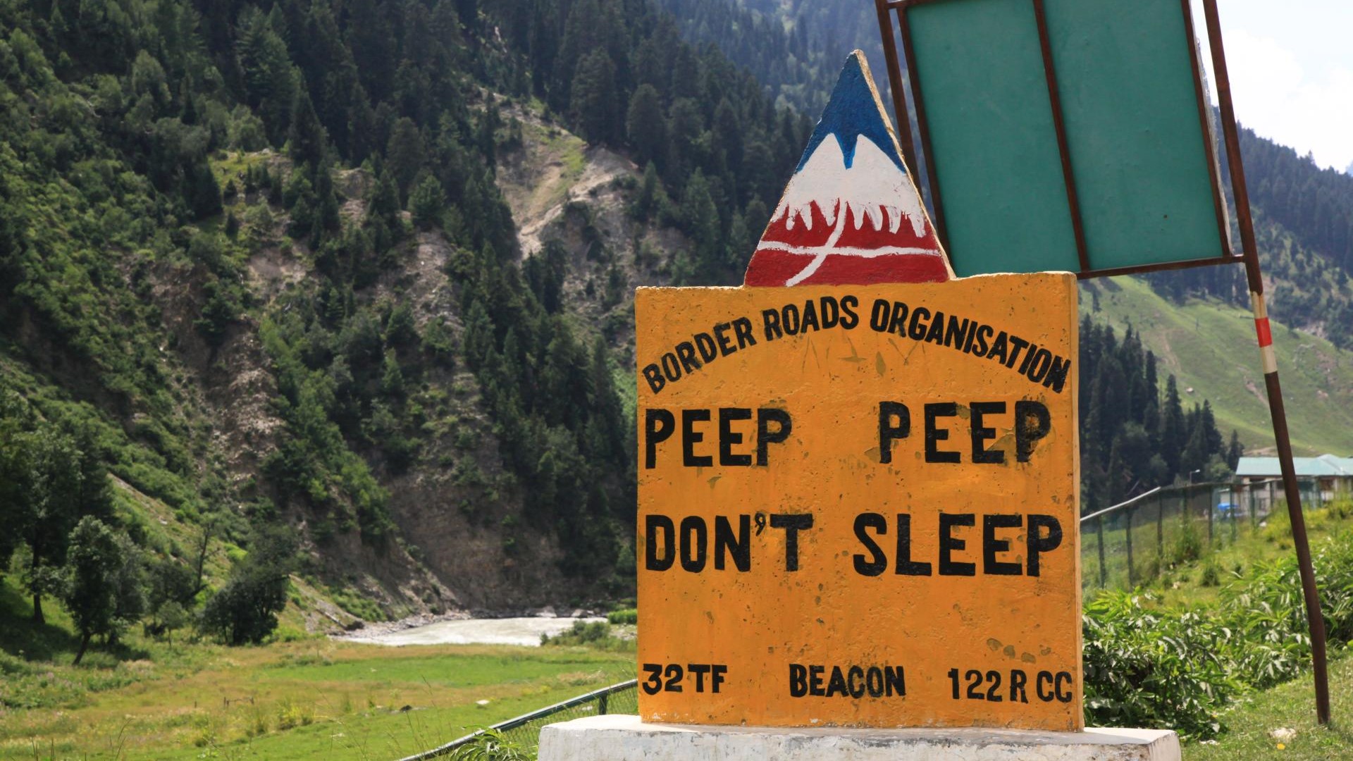Peep Peep Don't Sleep. Kaschmir, Indien